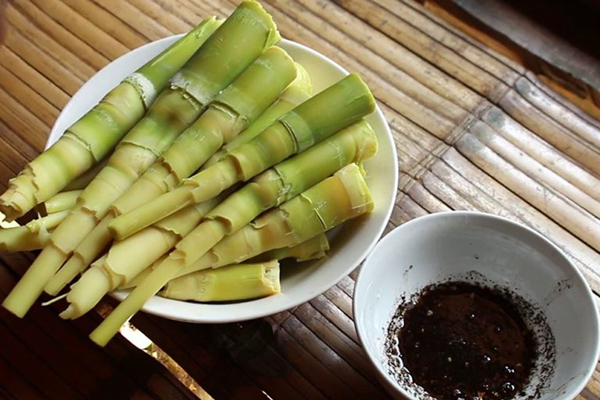 Măng chứa chất độc hại cho cơ thể