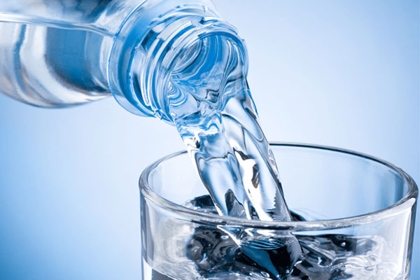 Bạn nên uống nhiều nước mỗi ngày khi điều trị bằng phương pháp này