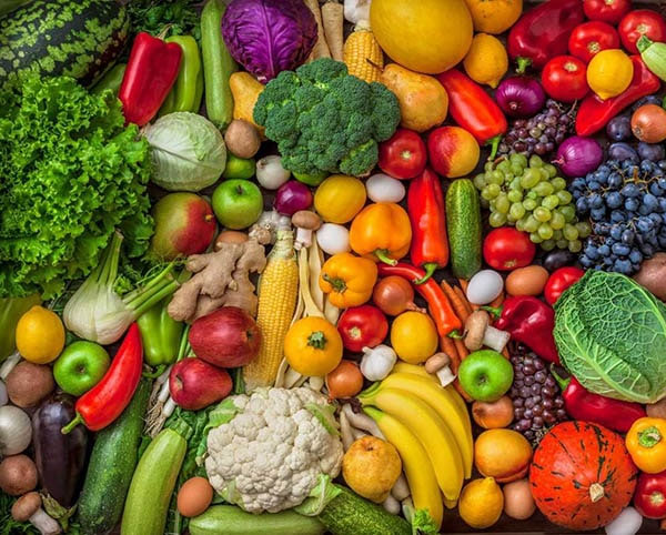 Bạn cũng có thể sử dụng Lysine hàng ngày bằng cách ăn các thực phẩm có chứa nhiều chất này như rau cải, trái cây tươi.