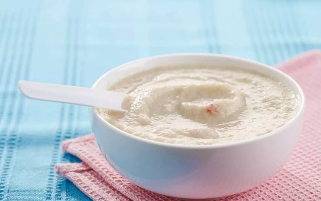Muỗng bột dặm đầu tiên nên được pha loãng