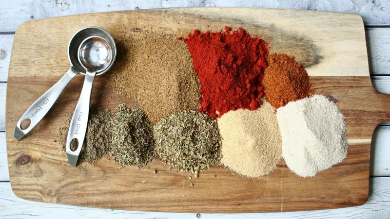 Cajun là một loại bột được kết hợp từ nhiều nguyên liệu