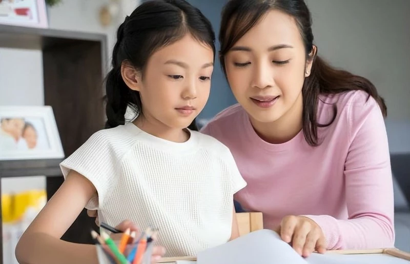 Người lớn là tấm gương phản chiếu cho con trẻ