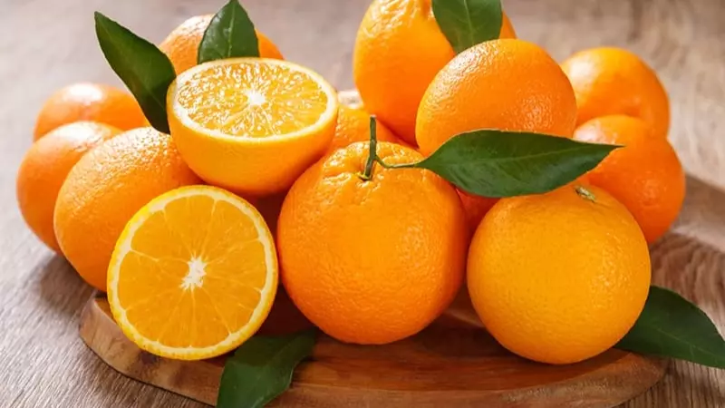 Hàm lượng vitamin C có trong cam sẽ ngăn tình trạng mất đi glutathione