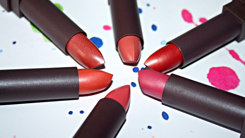 Son Burt's Bees Lipstick in Suede Splash