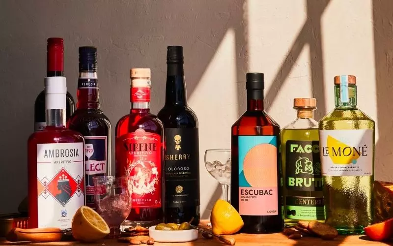 Liqueur sử dụng thêm đường hoặc chất tạo ngọt để tạo hương vị