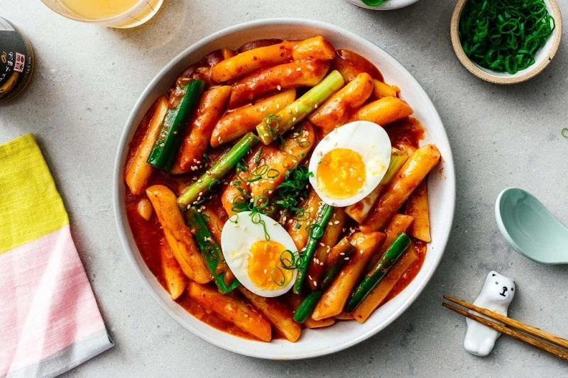 Tokbokki có nguồn xuất xứ từ một món ăn trong cung đình ngày xưa