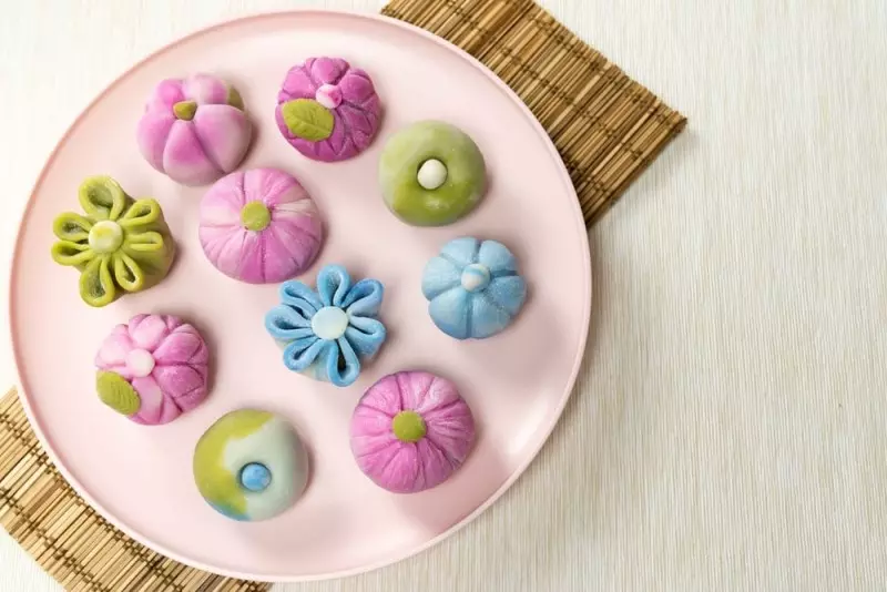 Wagashi là một món bánh truyền thống của Nhật Bản